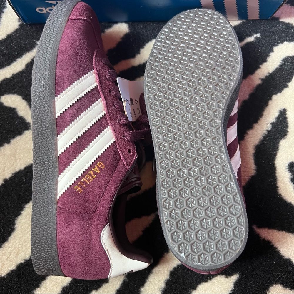 NWT Adidas Gazelle Sneakers Maroon Size Men 5.5/Women 6.5 - Picture 11 of 15